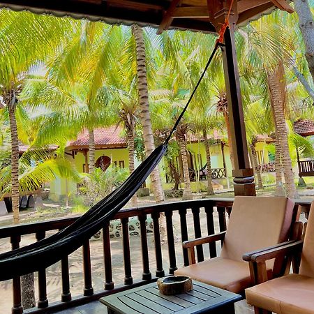 Bronze Bungalows Gili Meno Luaran gambar