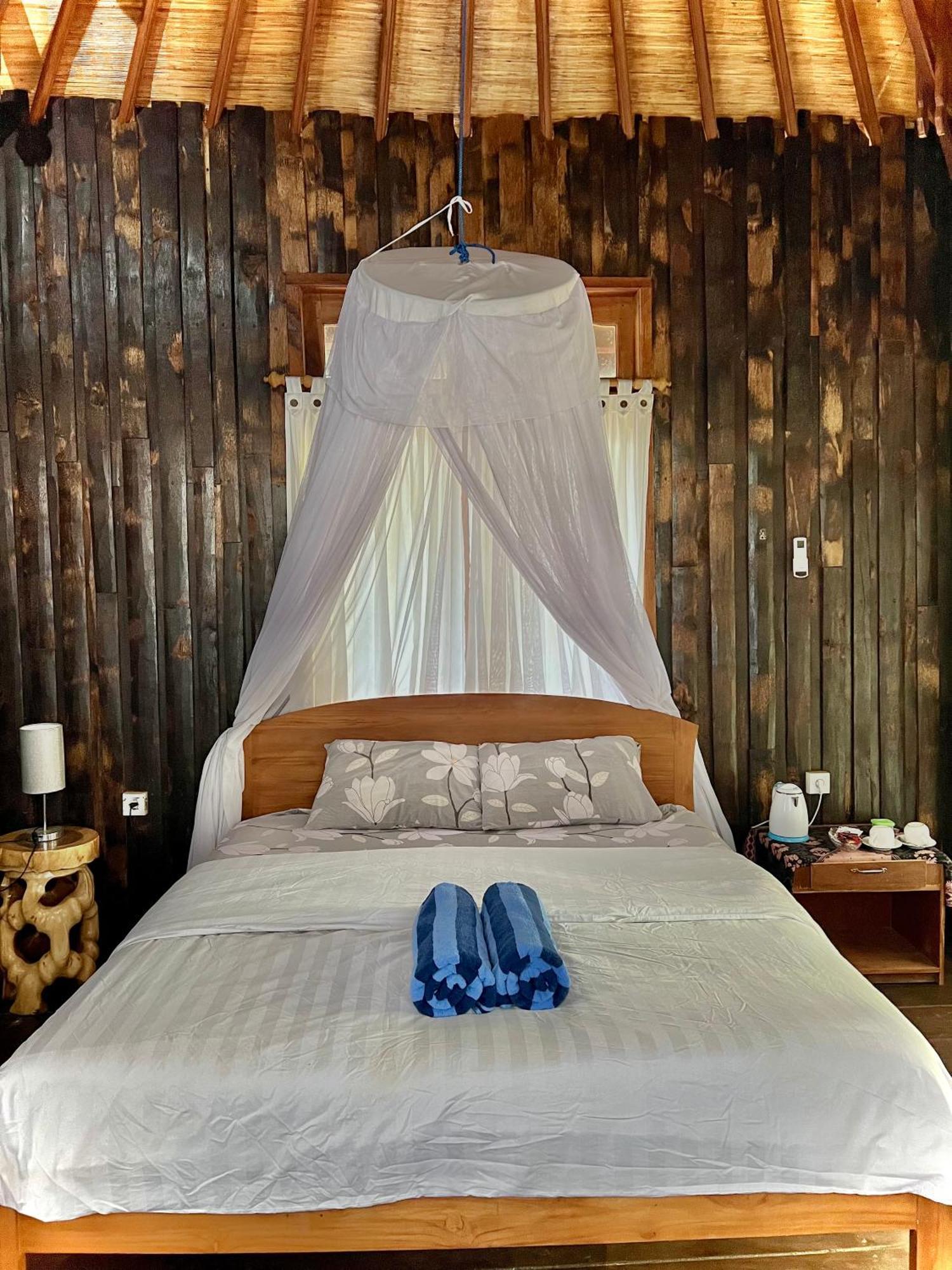 Bronze Bungalows Gili Meno Luaran gambar